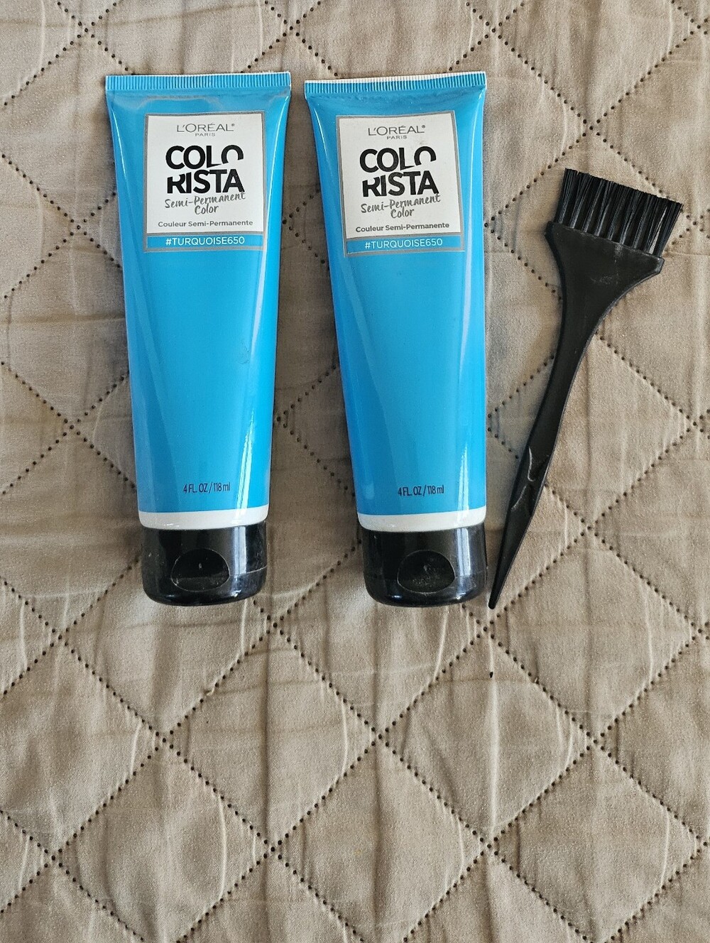 Loreal paris Colorista semi permanent hair dye, color is turquoise650